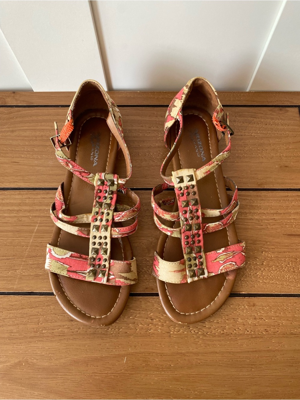 Arizona Jeans Floral Studded Gladiator Sandals Women’s 7 Coral Tan Boho